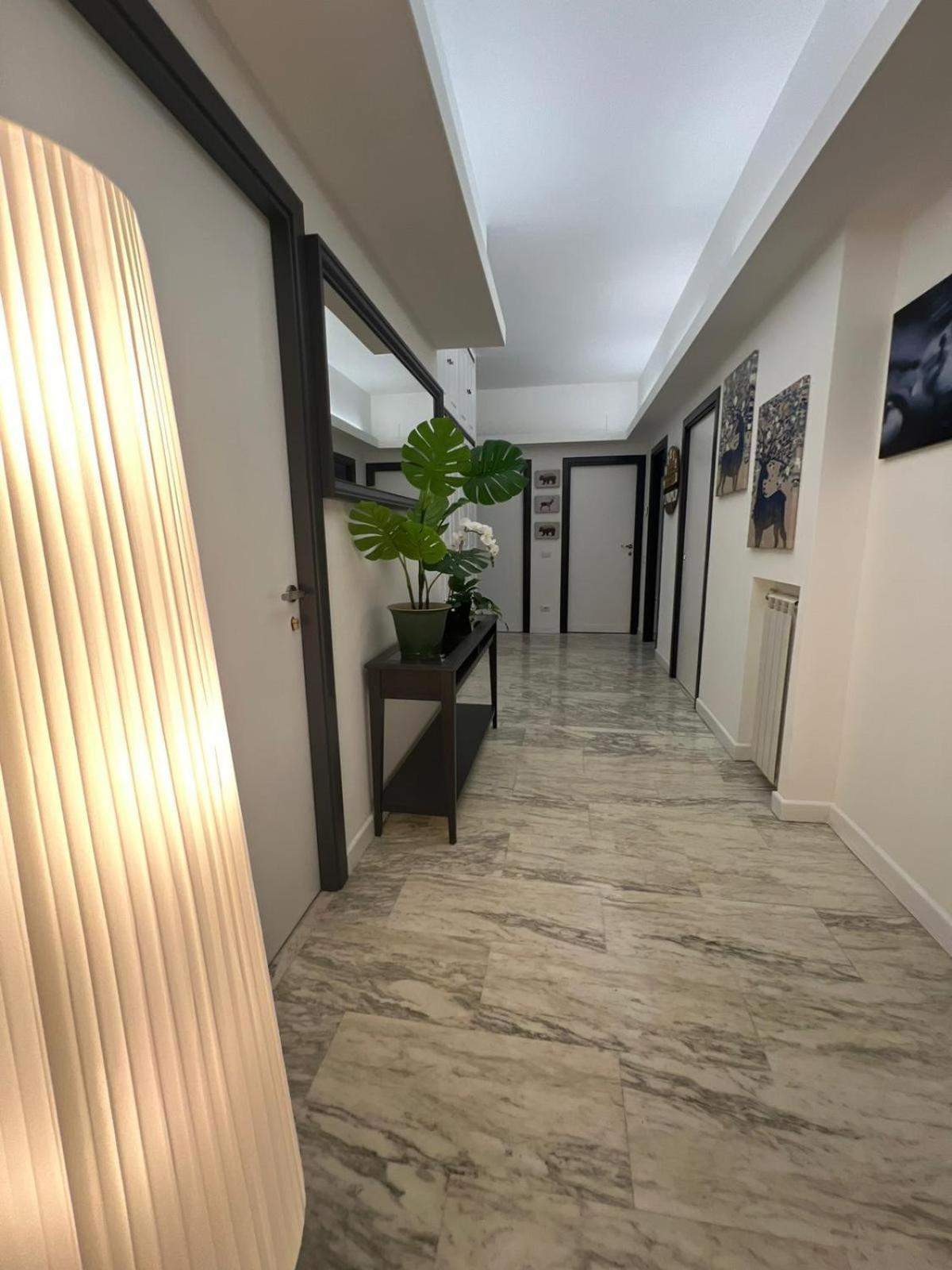Affittacamere Appia Nuova 639 Rom Exteriör bild